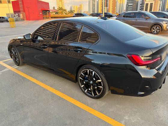 BMW 320i 2.0 16V TURBO FLEX M SPORT AUTOMÁTICO BMW 320i 2.0 16V TURBO FLEX M SPORT AUTOMÁTICO
